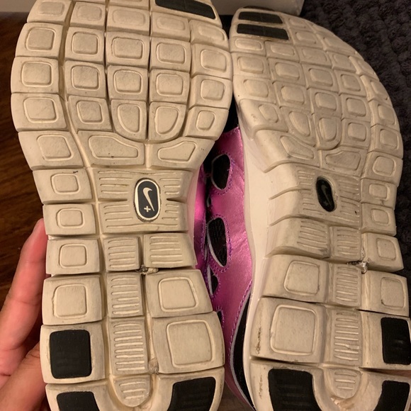 Nike shoes! - Picture 3 of 3